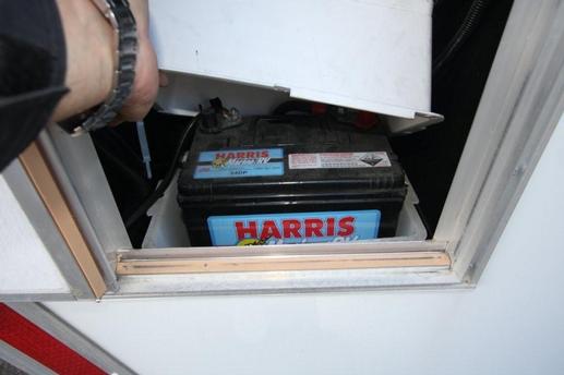 CONTINENTIAL CARGO 48'  HARRIS BATTERY FOR LANDING GEAR