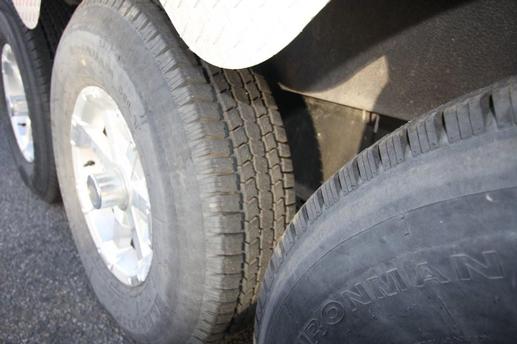 CONTINENTIAL CARGO 48'  TIRES LOW MILAGE